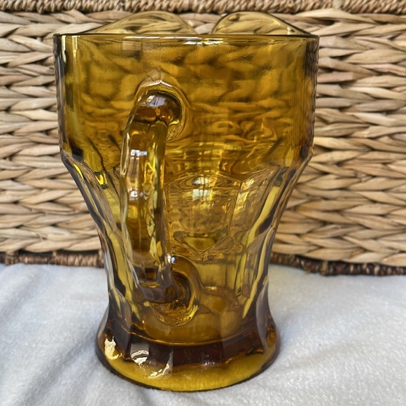 Vintage Depression Glass Amber Gold Water Pitcher 44 ounces or 4 1/2 cups - Picture 3 of 8